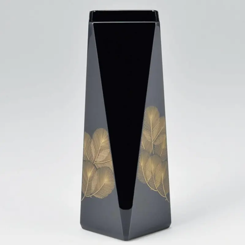 Black Lacquer Flower Vase With Gold Pine Motif – Hand-Finished Japanese Table Decor 1