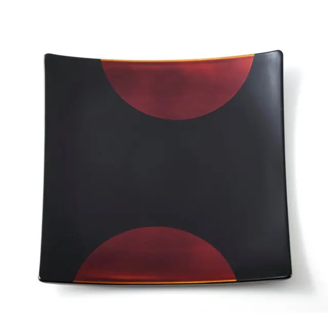 Isuke Sun & Moon Lacquer Plate – Sandalwood-Finished Serving Dish 1