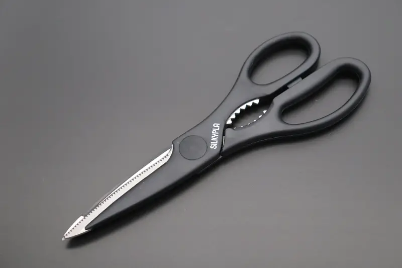 Silky Mr.Black Professional Kitchen Shears 1